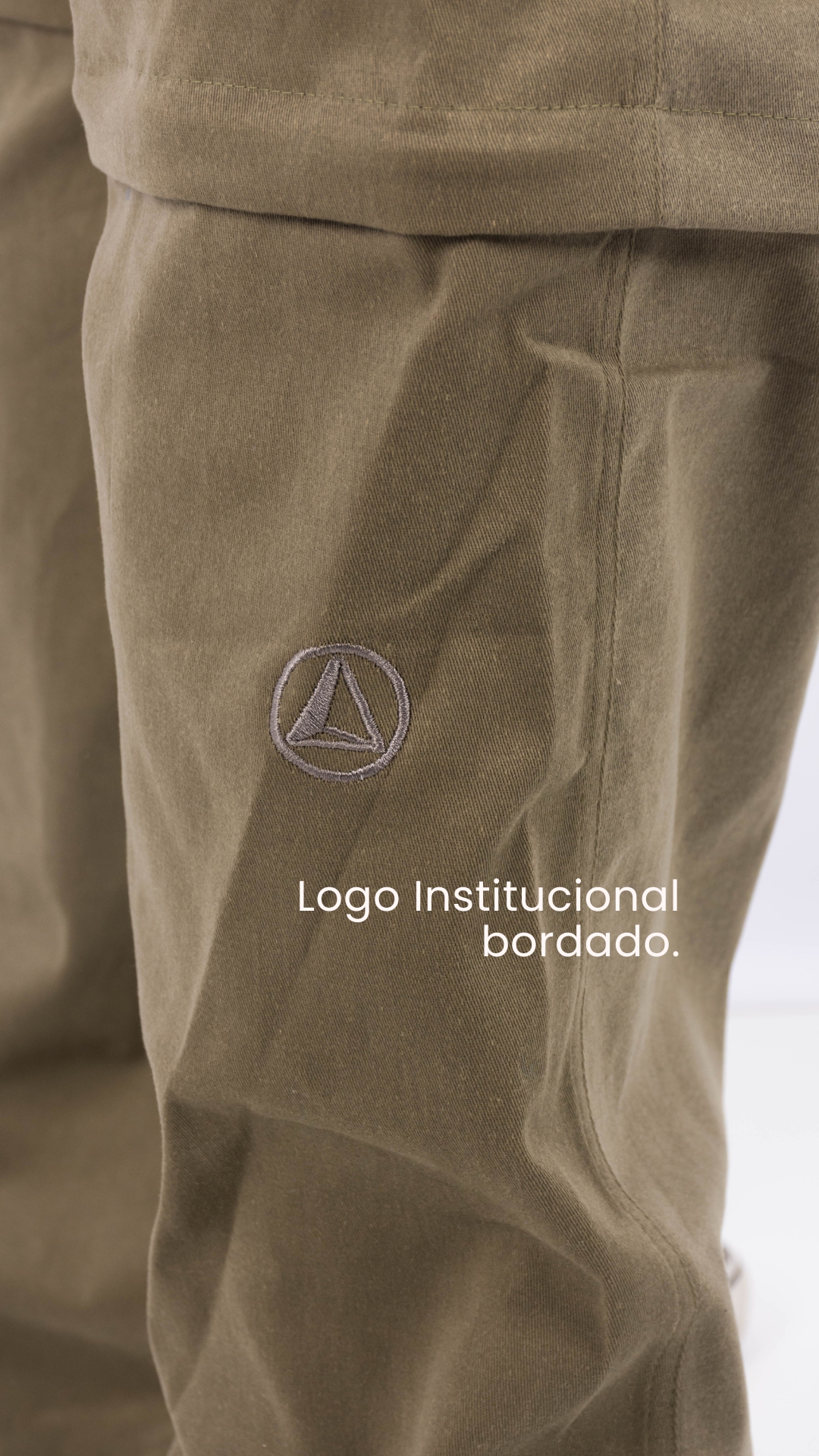 Logo institucional bordado